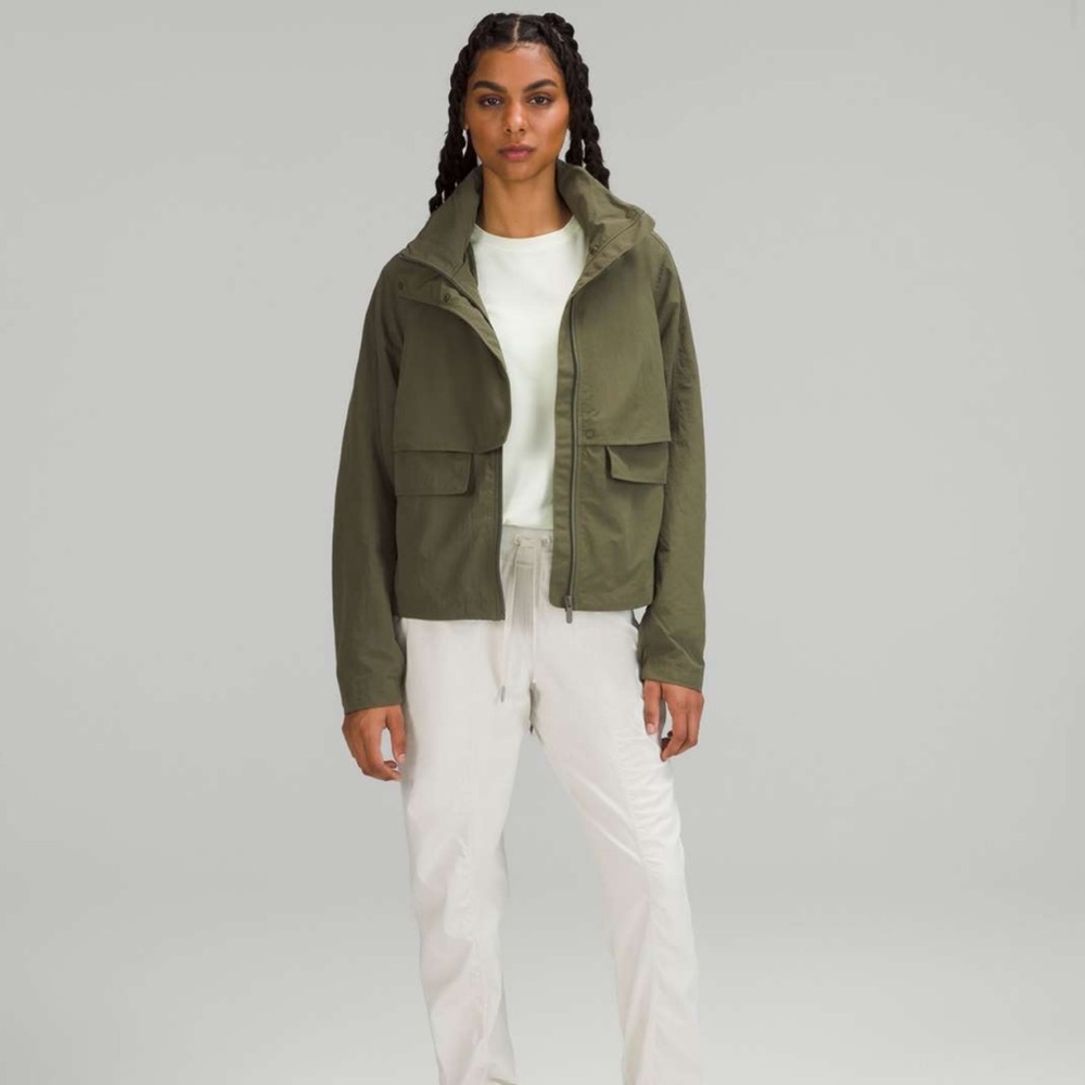 Lululemon Always Effortless Jacket - Medium Olive - 8